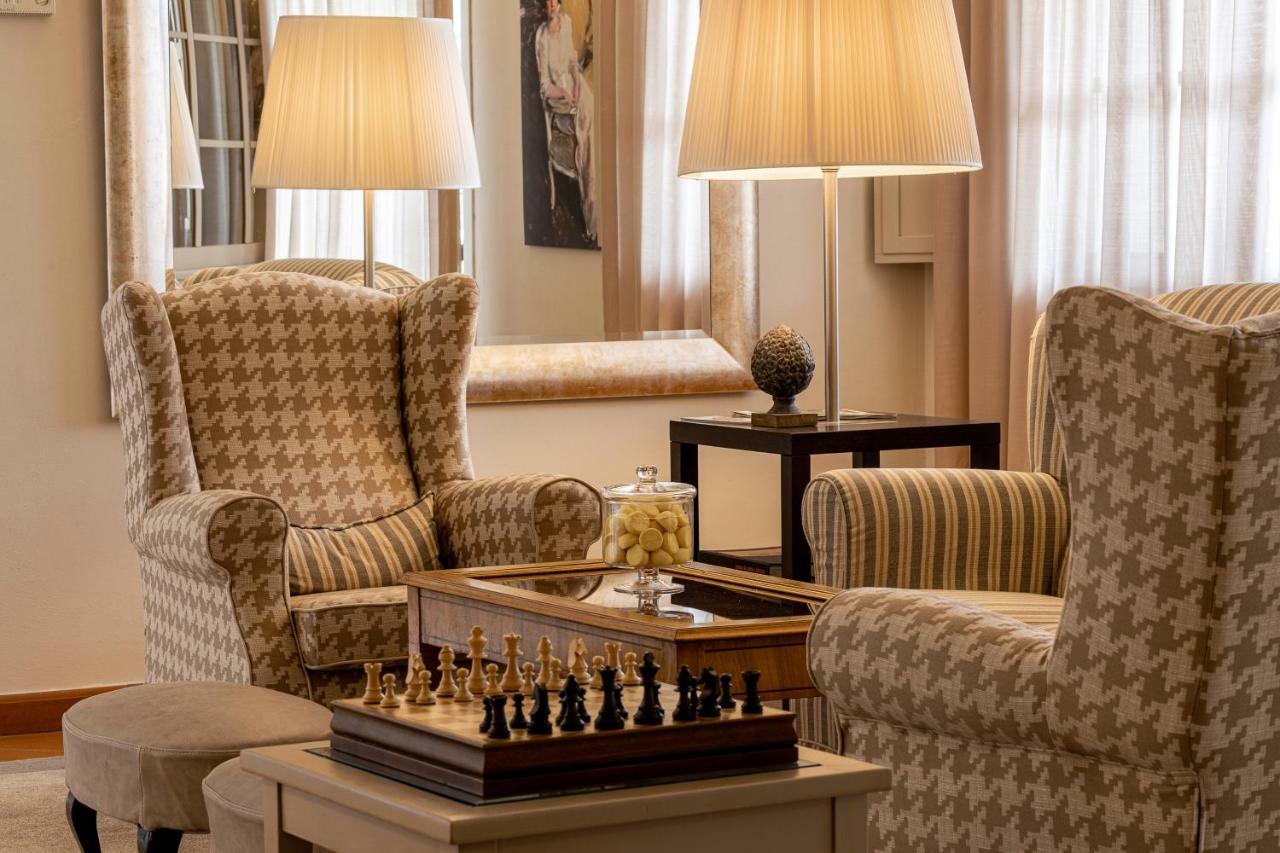 Si Hotel 3*